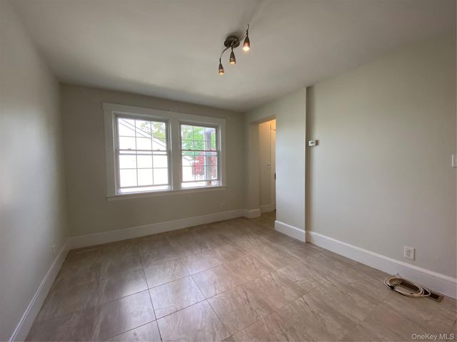 27 Grand Boulevard A, Scarsdale, NY 10583