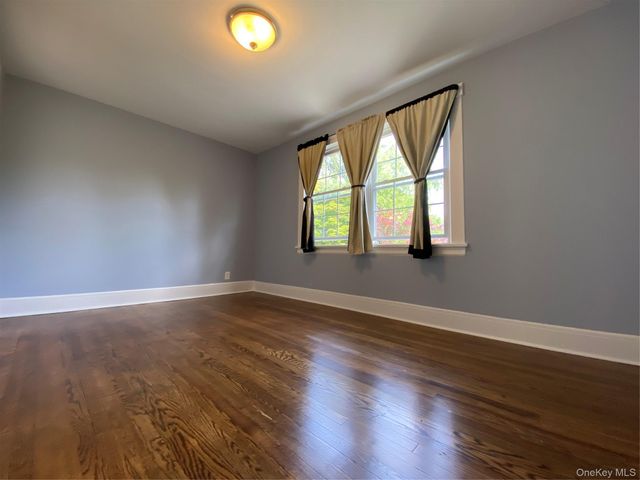 27 Grand Boulevard A, Scarsdale, NY 10583
