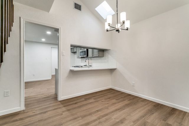 2106 Avignon Drive, Carrollton, TX 75007