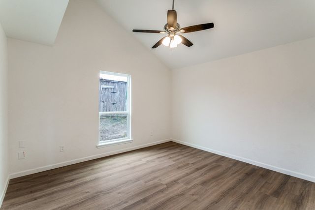 2106 Avignon Drive, Carrollton, TX 75007