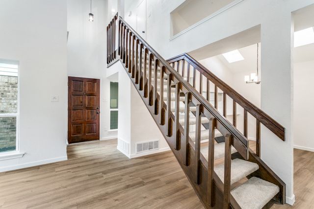 2106 Avignon Drive, Carrollton, TX 75007