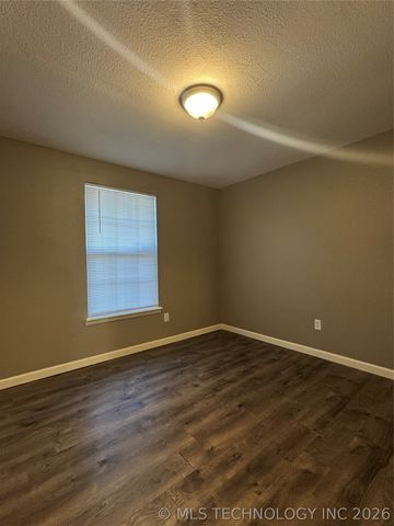 1809 W Galveston Street, Broken Arrow, OK 74012