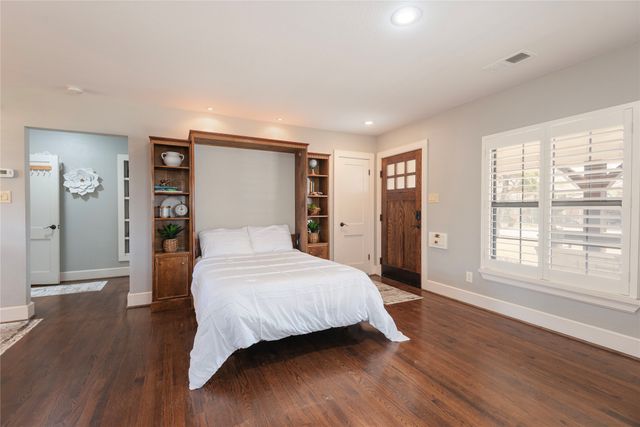 1304 W Hunt Street, Mckinney, TX 75069