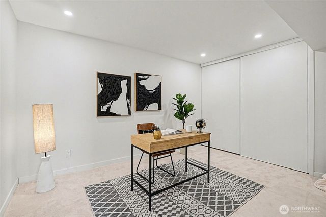 6560 W Mercer Way, Mercer Island, WA 98040