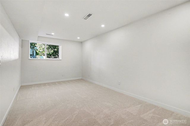 6560 W Mercer Way, Mercer Island, WA 98040