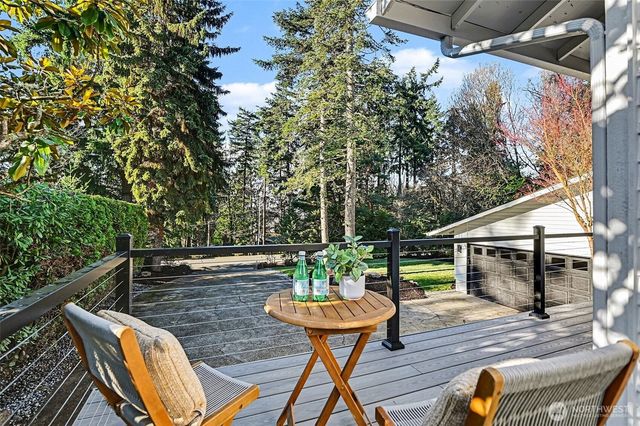 6560 W Mercer Way, Mercer Island, WA 98040