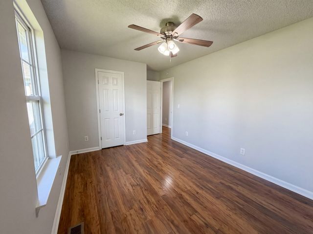 2310 Forrest Fields Dr, Chapel Hill, TN 37034