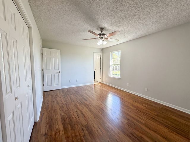 2310 Forrest Fields Dr, Chapel Hill, TN 37034
