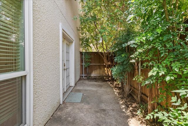 5505 Live Oak Street 116, Dallas, TX 75206