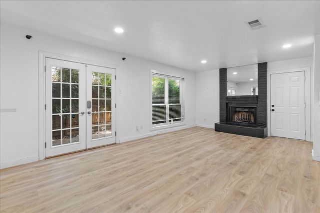 5505 Live Oak Street 116, Dallas, TX 75206