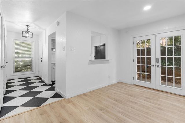 5505 Live Oak Street 116, Dallas, TX 75206