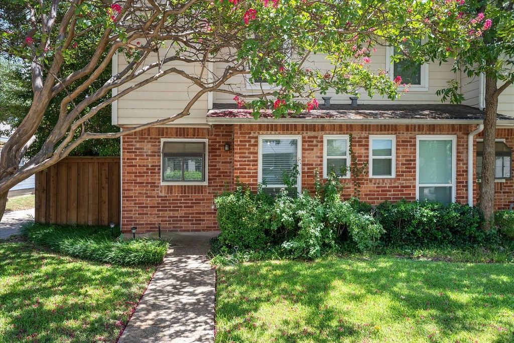 5505 Live Oak Street 116, Dallas, TX 75206