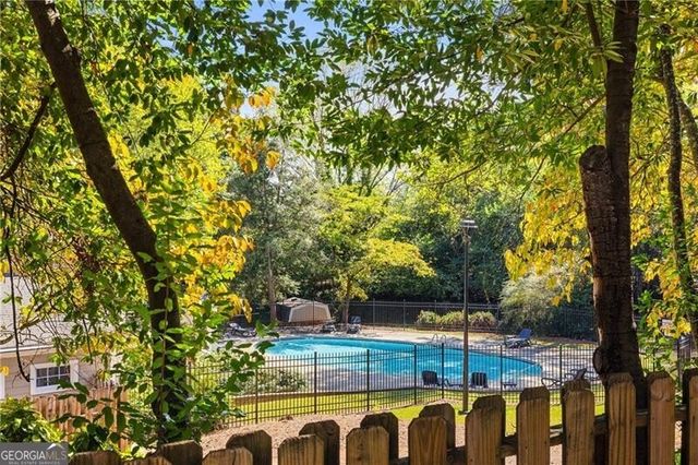 2761 Farmstead Road SE, Smyrna, GA 30080