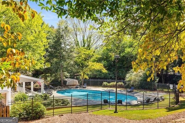 2761 Farmstead Road SE, Smyrna, GA 30080