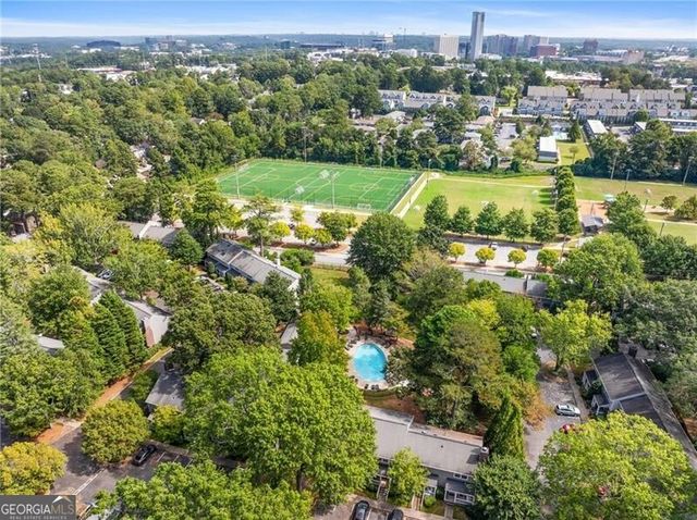 2761 Farmstead Road SE, Smyrna, GA 30080