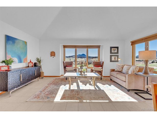 8332 Bannock Rd, Larkspur, CO 80118