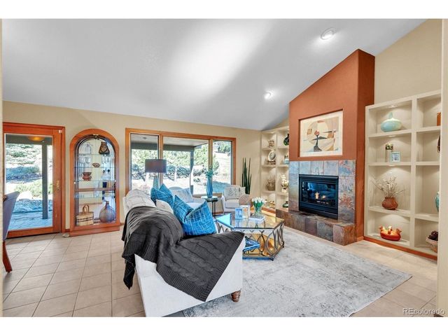 8332 Bannock Rd, Larkspur, CO 80118