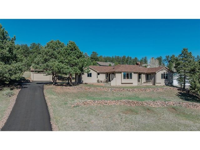 8332 Bannock Rd, Larkspur, CO 80118