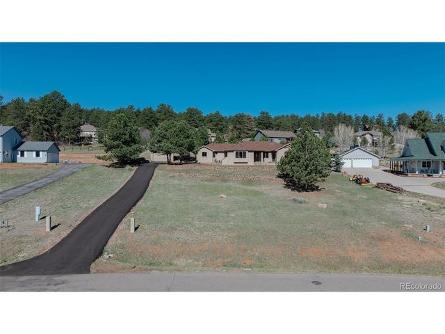 8332 Bannock Rd, Larkspur, CO 80118