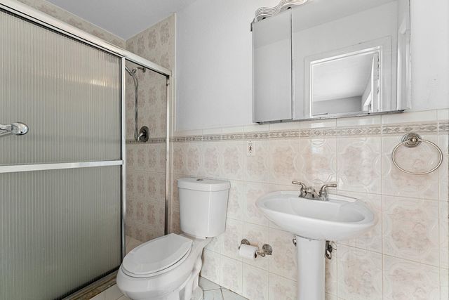 5543 SW 7th Street, Margate, FL 33068
