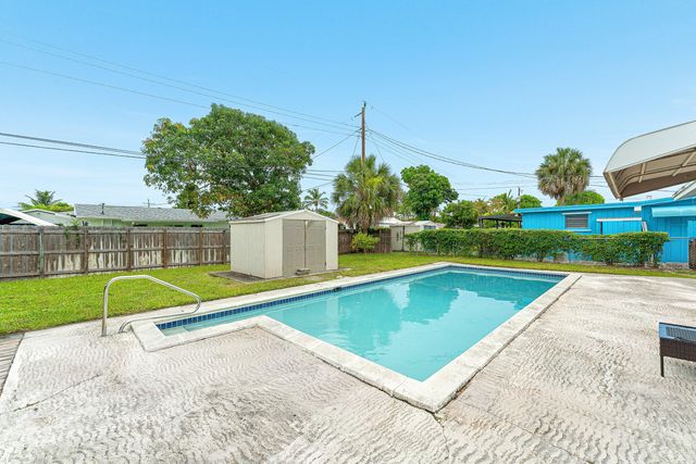 5543 SW 7th Street, Margate, FL 33068