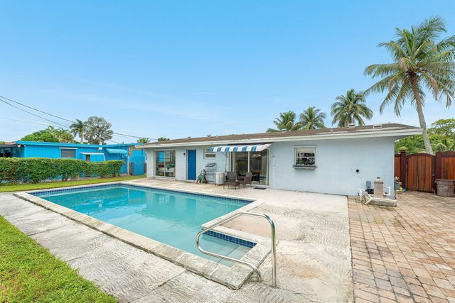 5543 SW 7th Street, Margate, FL 33068