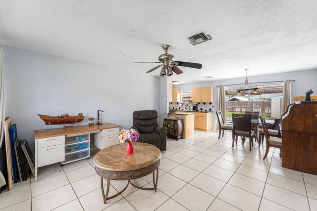 5543 SW 7th Street, Margate, FL 33068