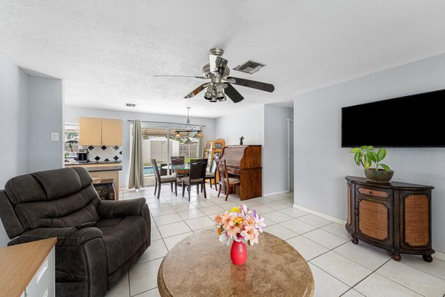 5543 SW 7th Street, Margate, FL 33068