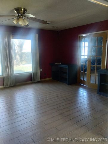 1035 N 89th East Avenue, Tulsa, OK 74115