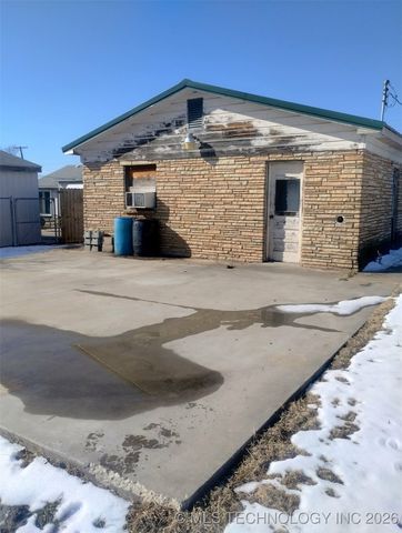 1035 N 89th East Avenue, Tulsa, OK 74115