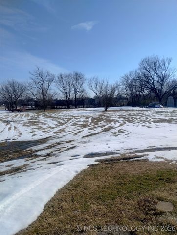 1035 N 89th East Avenue, Tulsa, OK 74115