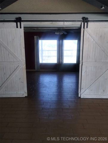 1035 N 89th East Avenue, Tulsa, OK 74115