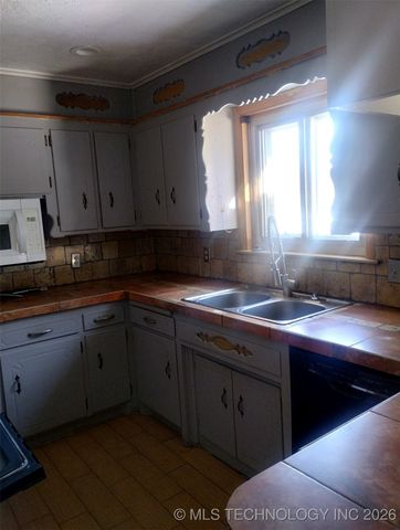 1035 N 89th East Avenue, Tulsa, OK 74115