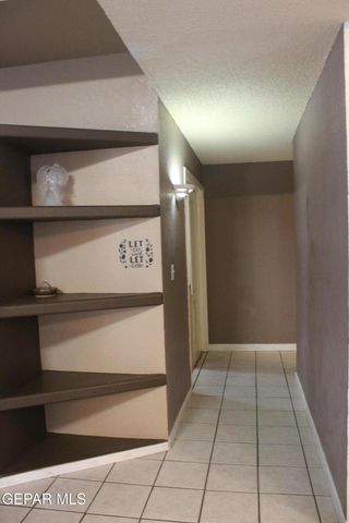 2021 SUN COUNTRY Drive, El Paso, TX 79938