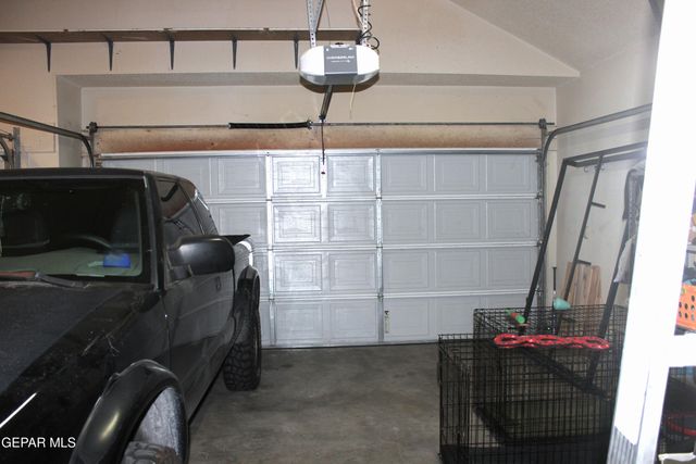 2021 SUN COUNTRY Drive, El Paso, TX 79938
