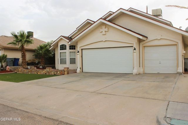 2021 SUN COUNTRY Drive, El Paso, TX 79938