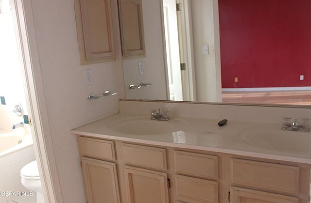 2021 SUN COUNTRY Drive, El Paso, TX 79938