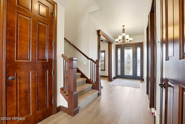 13057 Church Rd, Yakima, WA 98903