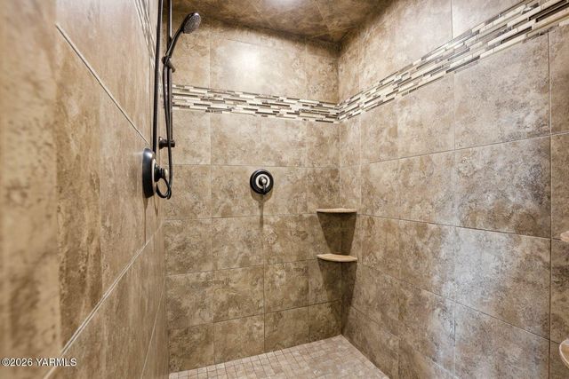 13057 Church Rd, Yakima, WA 98903