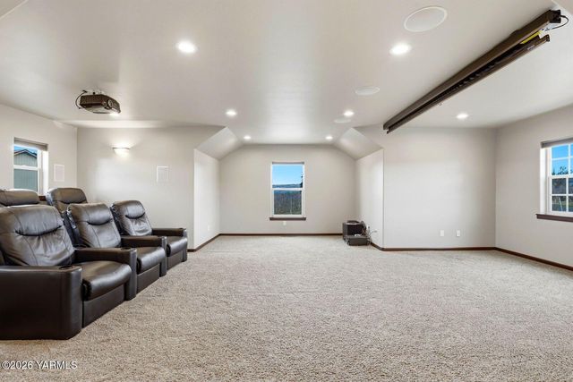 13057 Church Rd, Yakima, WA 98903