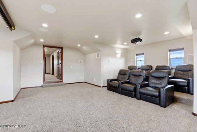 13057 Church Rd, Yakima, WA 98903