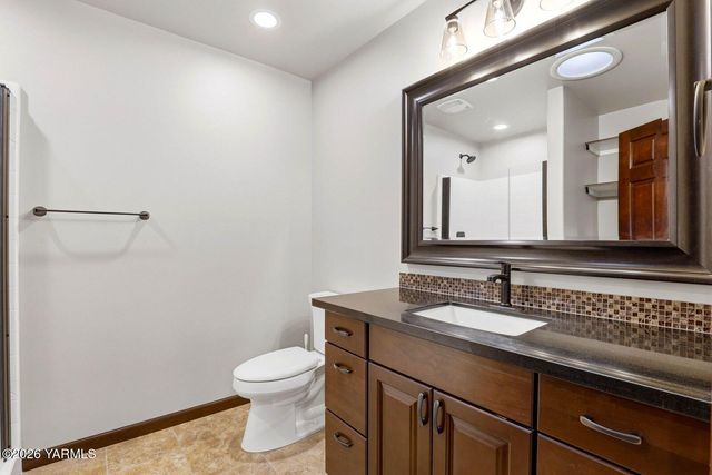 13057 Church Rd, Yakima, WA 98903