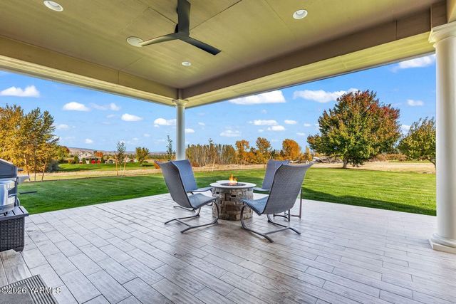 13057 Church Rd, Yakima, WA 98903