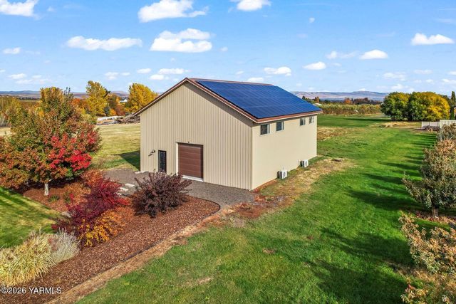 13057 Church Rd, Yakima, WA 98903