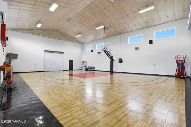 13057 Church Rd, Yakima, WA 98903