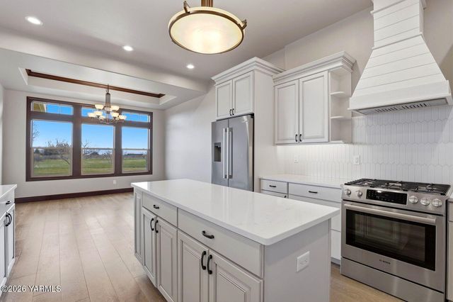 13057 Church Rd, Yakima, WA 98903