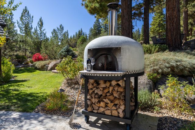 102 W Willis Lane, Reno, NV 89511