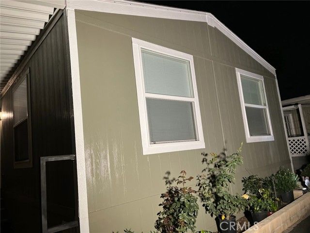 7560 Woodman Place 107, Van Nuys (los Angeles), CA 91405