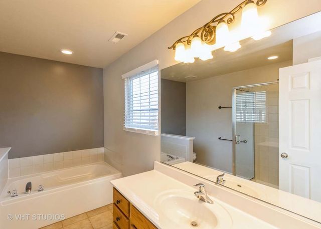 271 Evergreen Circle 271, Gilberts, IL 60136