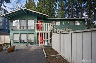 1614 NE 199th Court, Shoreline, WA 98155